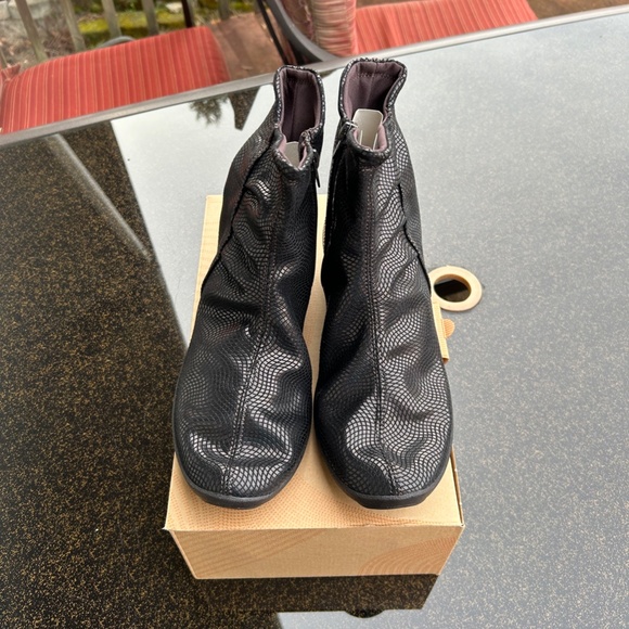 ARCOPEDICO L19 BROWN PULL-ON BOOTS, Size 42, Womens 11 - Picture 3 of 7